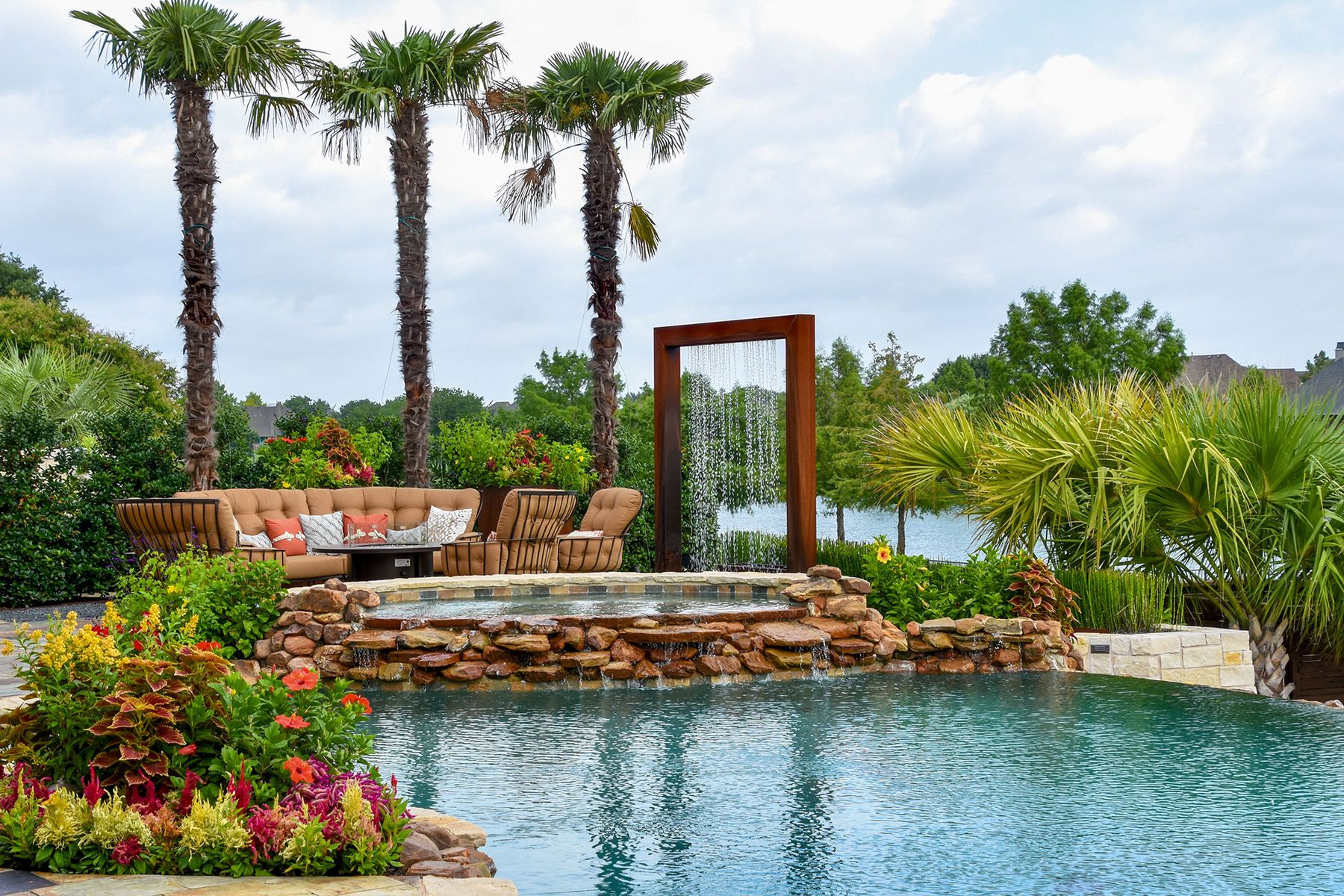 Collier Residence Palms, Rain Wall, and Jacuzzi